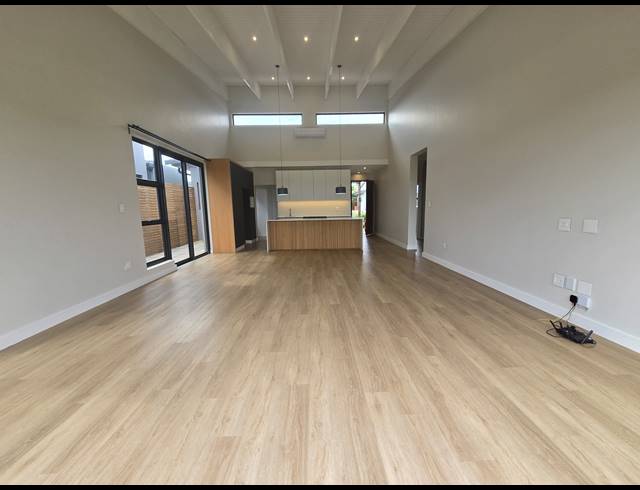 2 BEDROOM HOUSE FOR SALE IN NEW SALT ROCK CITY